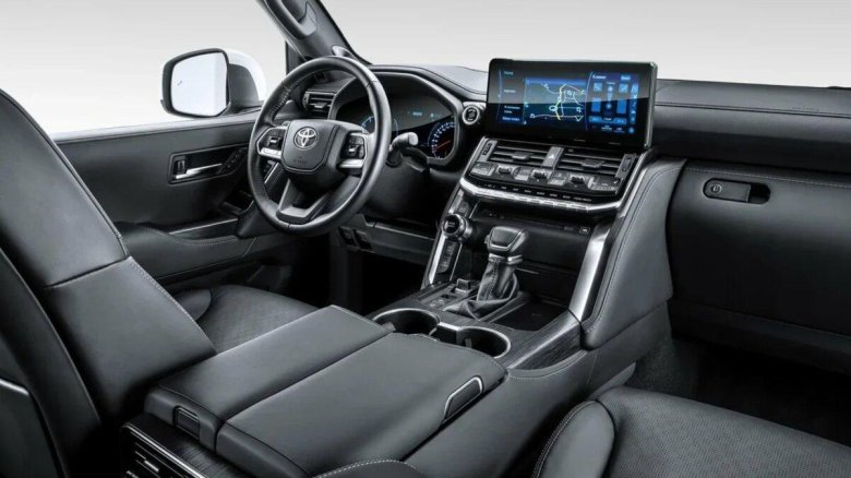 Toyota land cruiser 300 2021 салон