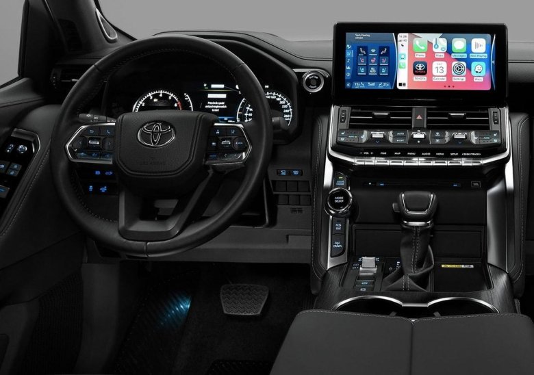 Тойота ленд Крузер 300 2022 салон