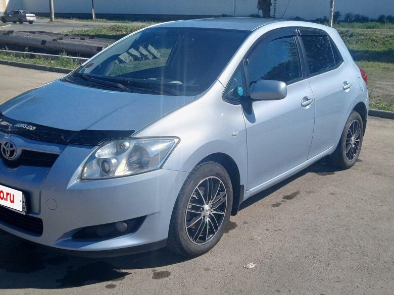 Toyota auris 1.4 мт 2008