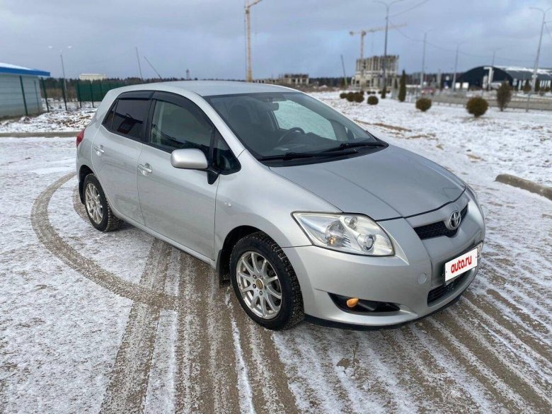 Тойота аурис 2008 серебристый