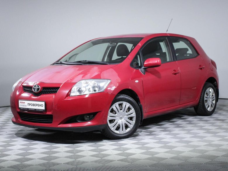 Тойота аурис 2007 года