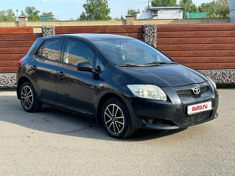 Toyota auris i