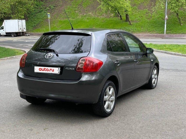 Тойота аурис 2008
