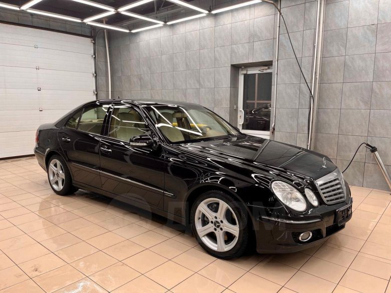 Мерседес е 240 2003