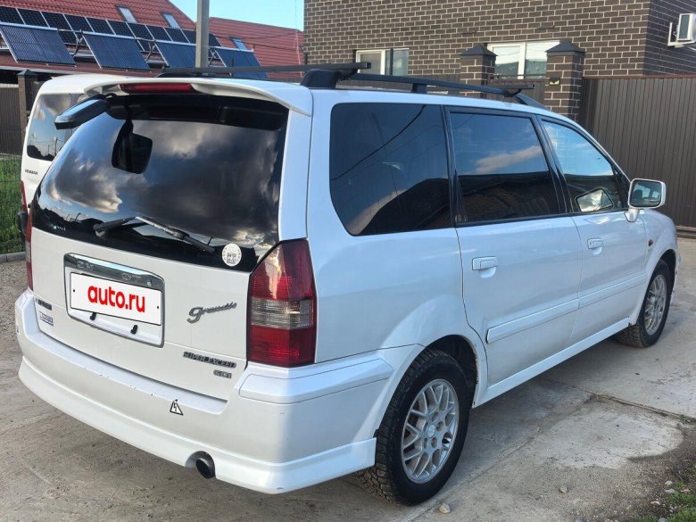 Митсубиси шариот грандис 1997