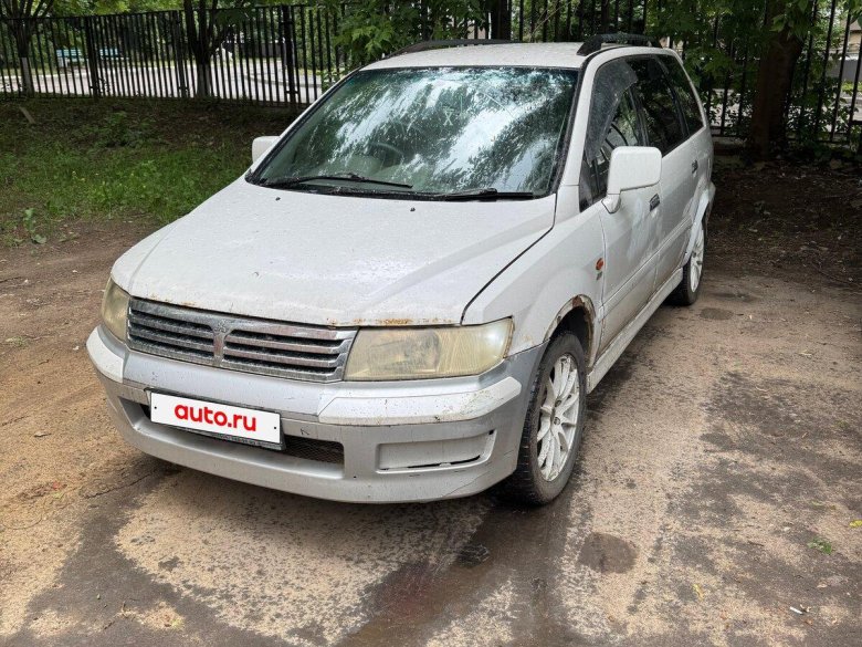 Мицубиси шариот грандис 1998