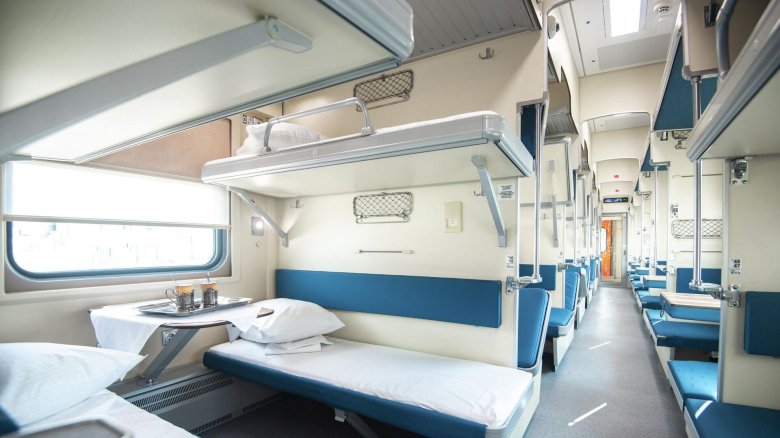 Вагон плацкарт РЖД внутри