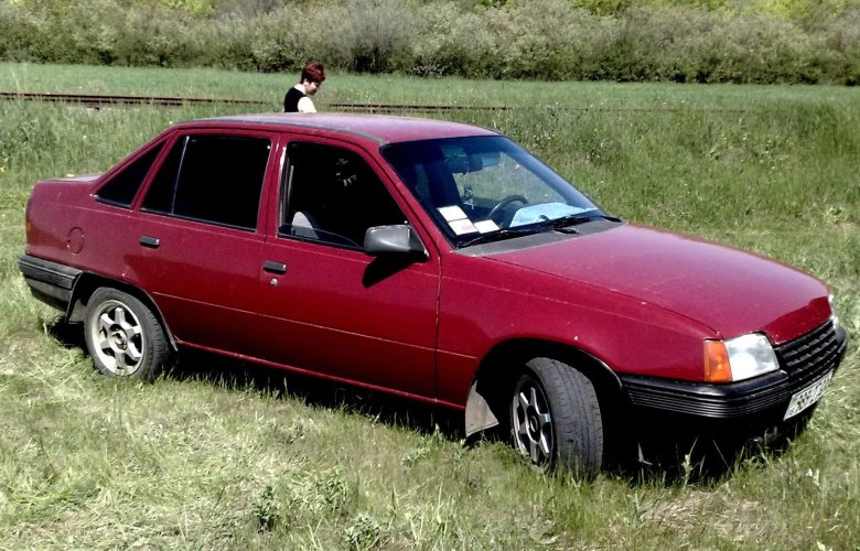 Опель кадет 1.6