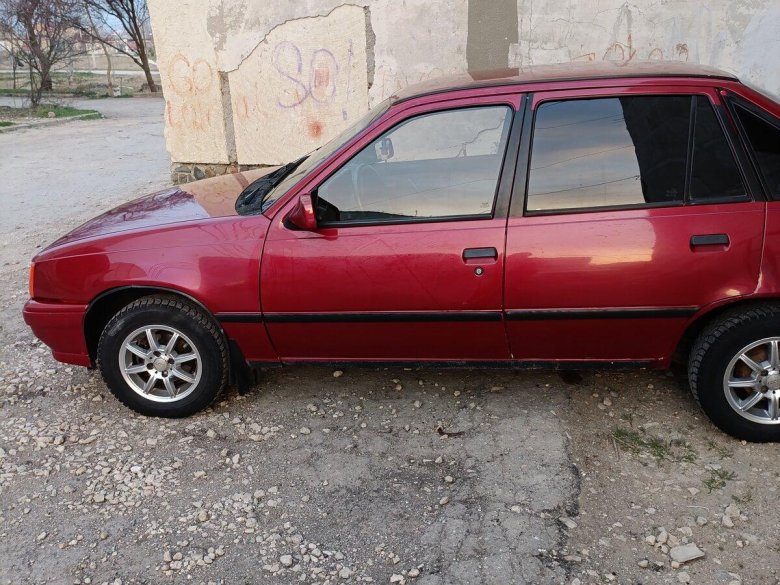 Opel kadett 1988 седан
