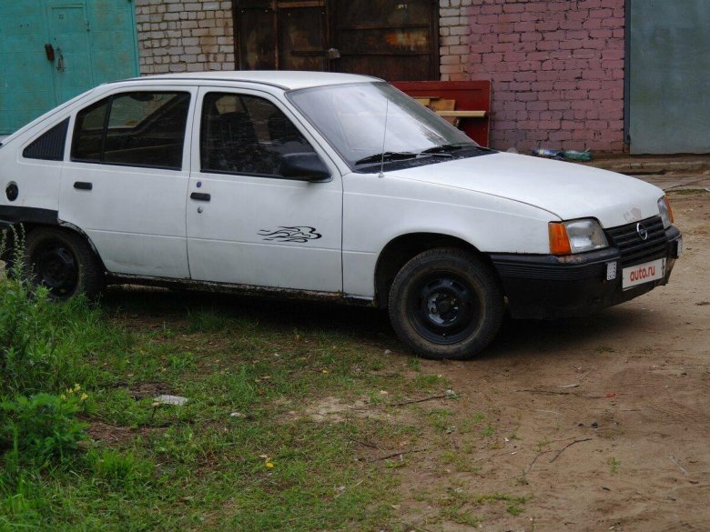 Opel kadett 1986 хэтчбек