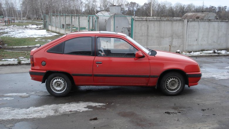 Опель кадет е 1986