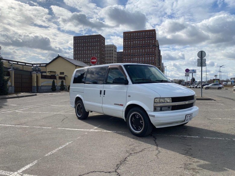Chevrolet astro van