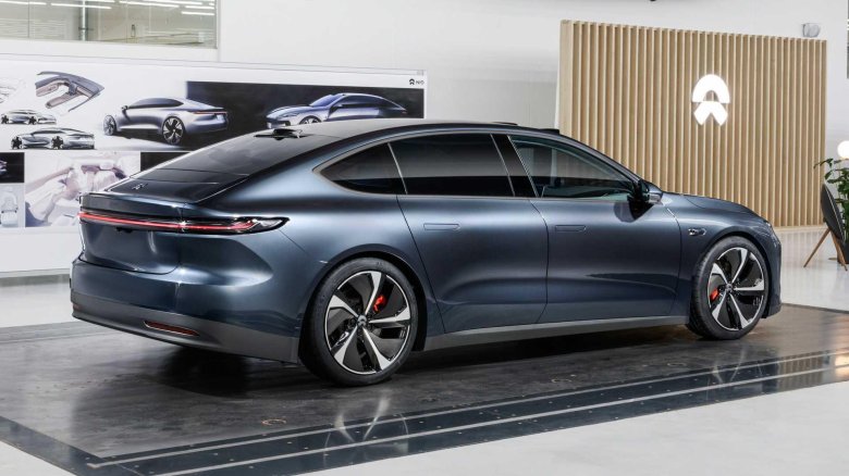 Nio седан et7