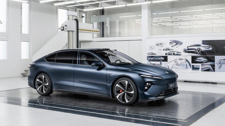 Nio седан et7