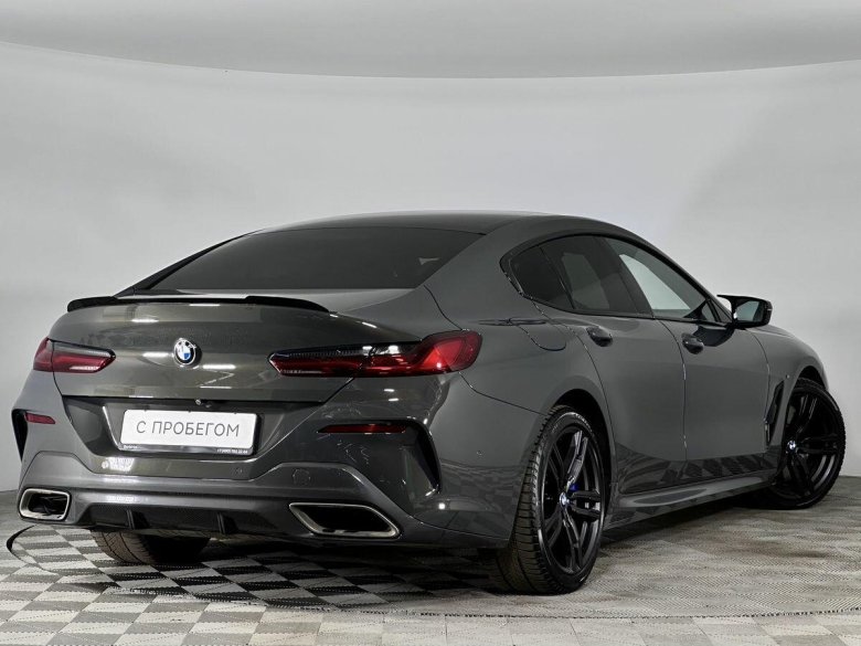 Серая бмв
