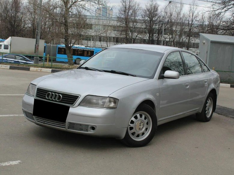 Ауди седан 2000