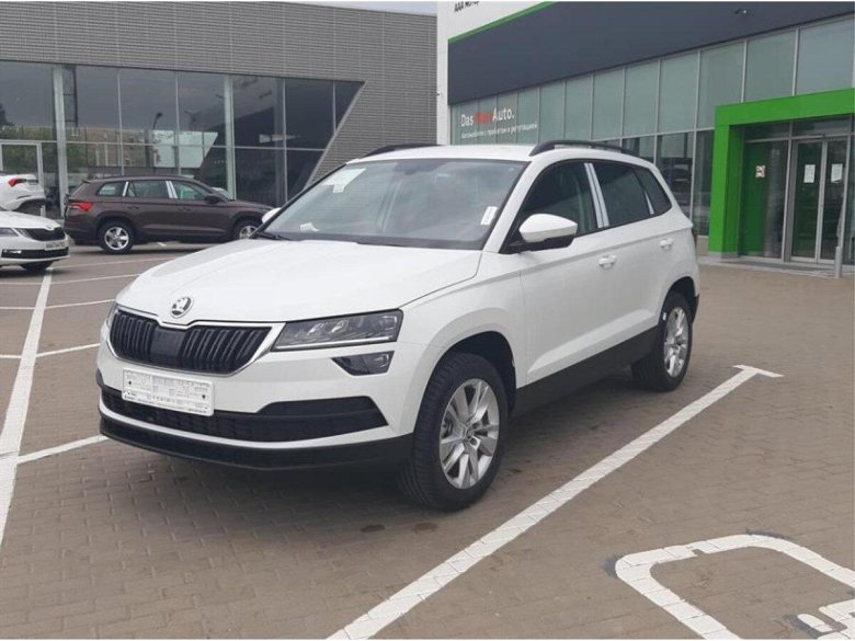 Skoda Karoq 2021 белый