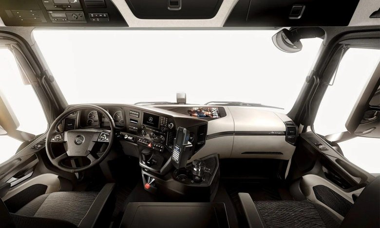 Мерседес Актрос мп4 салон