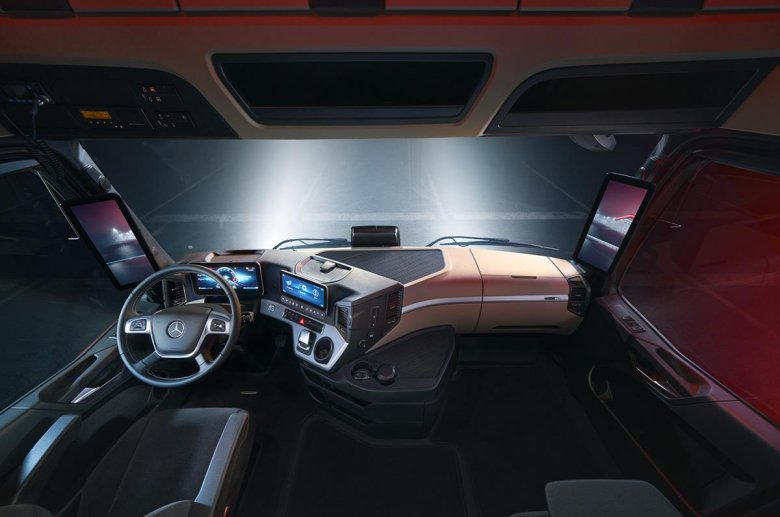 Mercedes benz new actros