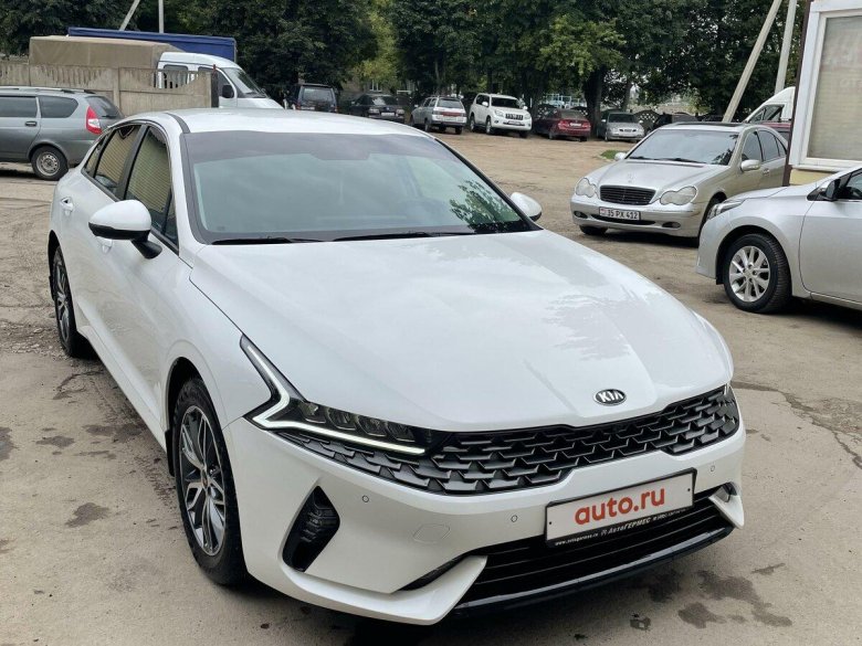 Kia k5 белый перламутр