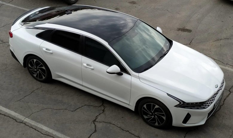 Киа к5 белая с черной крышей