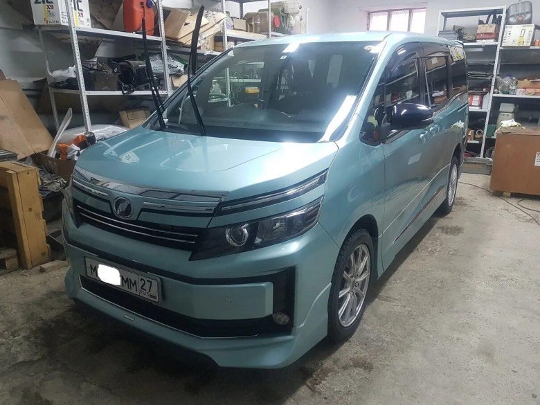 Тойота Вокси 85 кузов