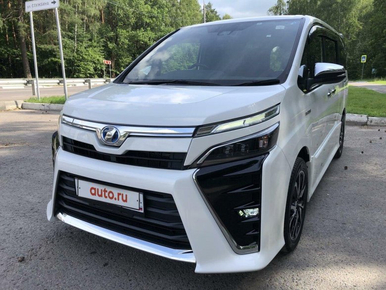 Тойота вокси 2019