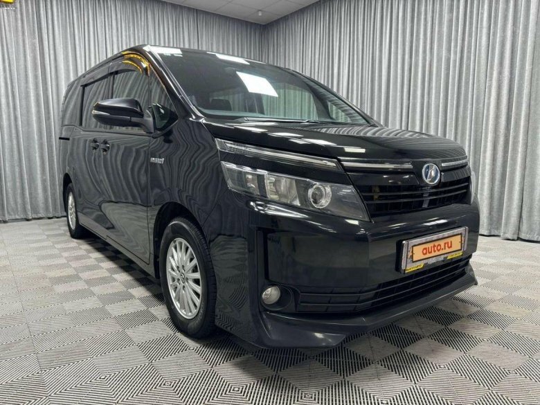 Тойота вокси гибрид