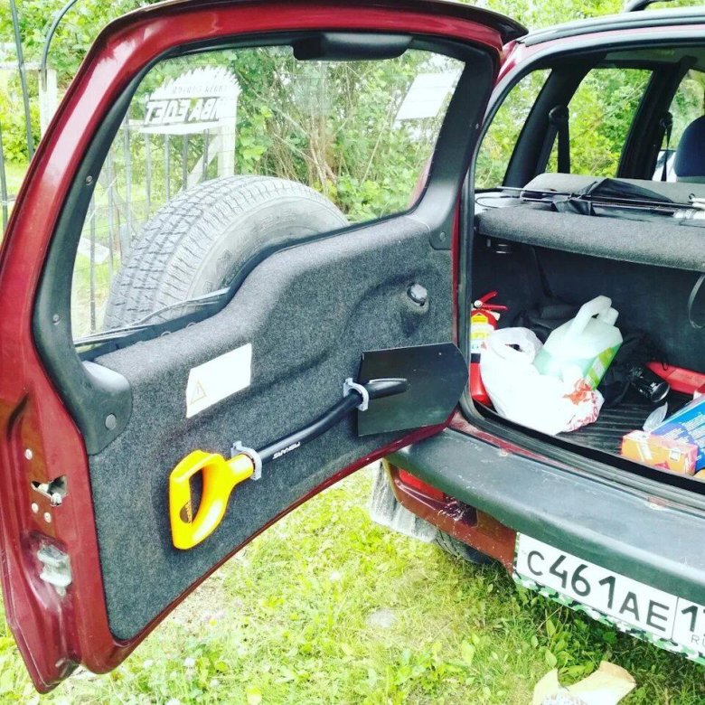 Шеви Нива багажник