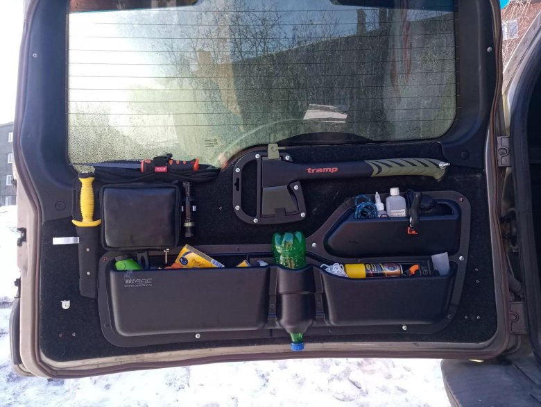 Органайзер с Шевроле Нива на дверь задка