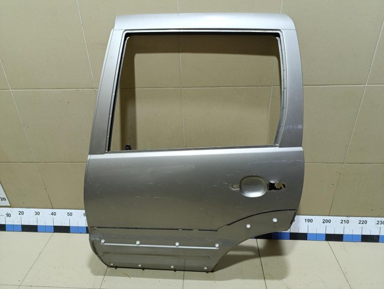 Дверь задняя правая нива шевроле 2123