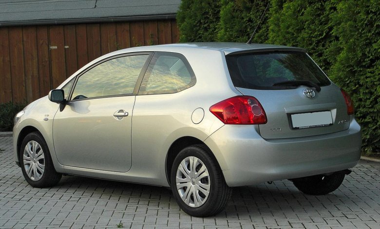 Toyota Auris 1