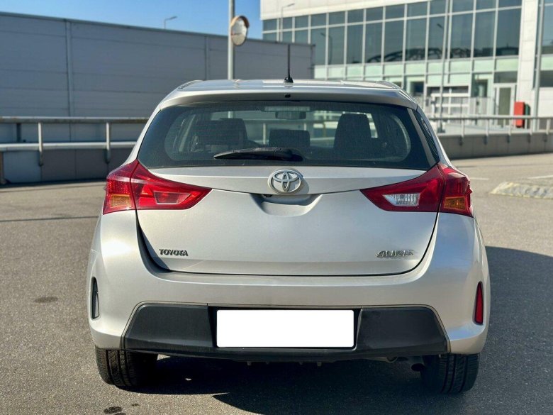 Toyota Auris 2013