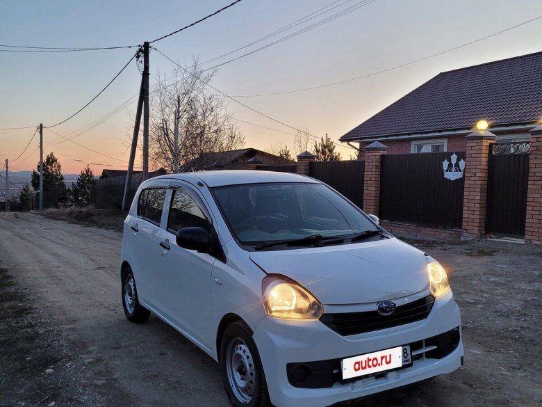 Daihatsu mira e:s 2012