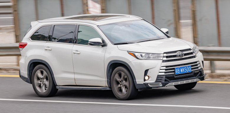 Тойота хайлендер 2019