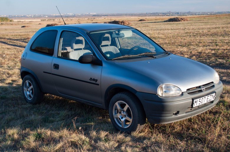 Опель Корса 1996