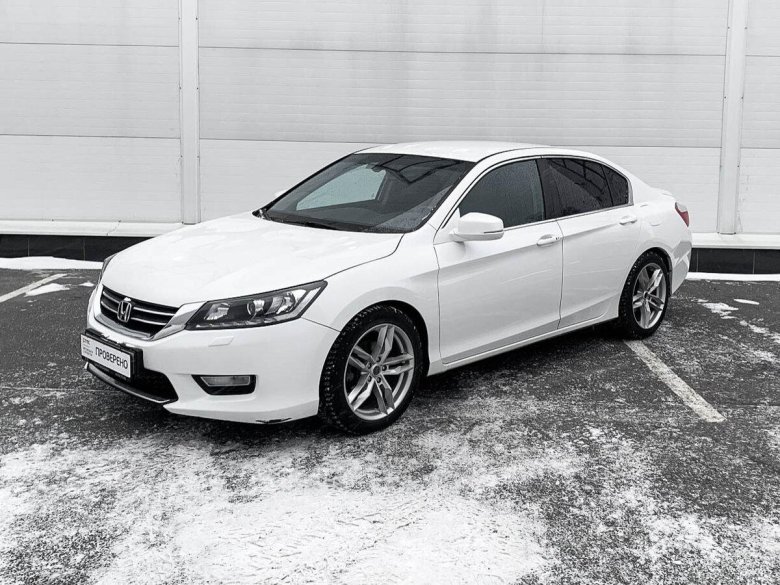 Хонда Аккорд 2013 года