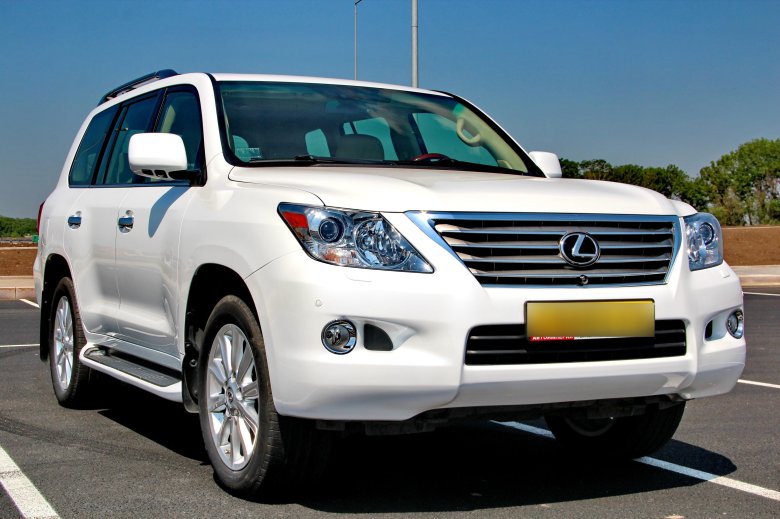 Лексус джип 700