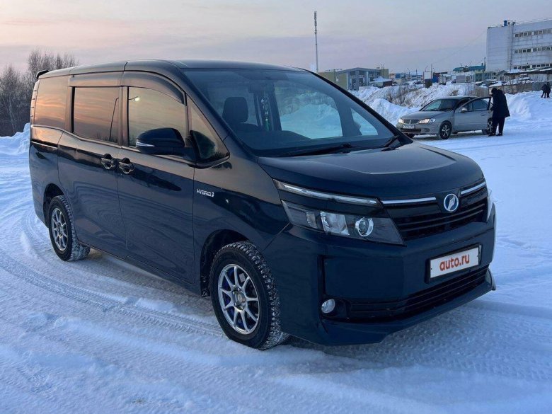 Тойота вокси гибрид