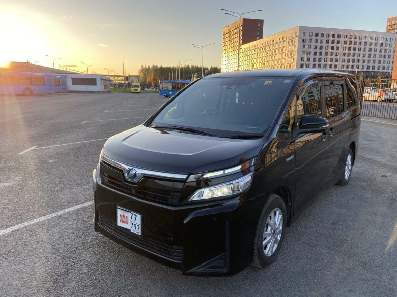 Тойота вокси гибрид без пробега