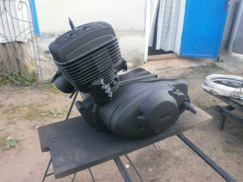 Чёрный мотор ИЖ Юпитер 5