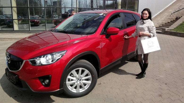 Мазда х5 красная