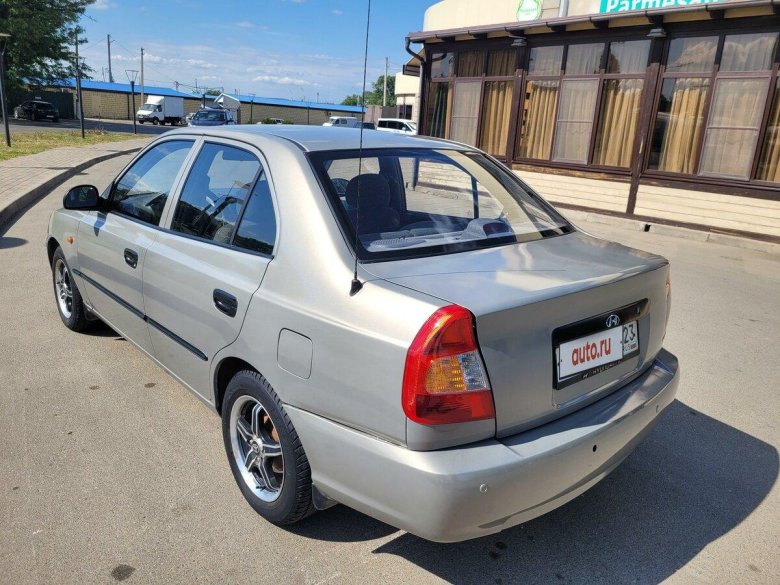Hyundai accent 2004