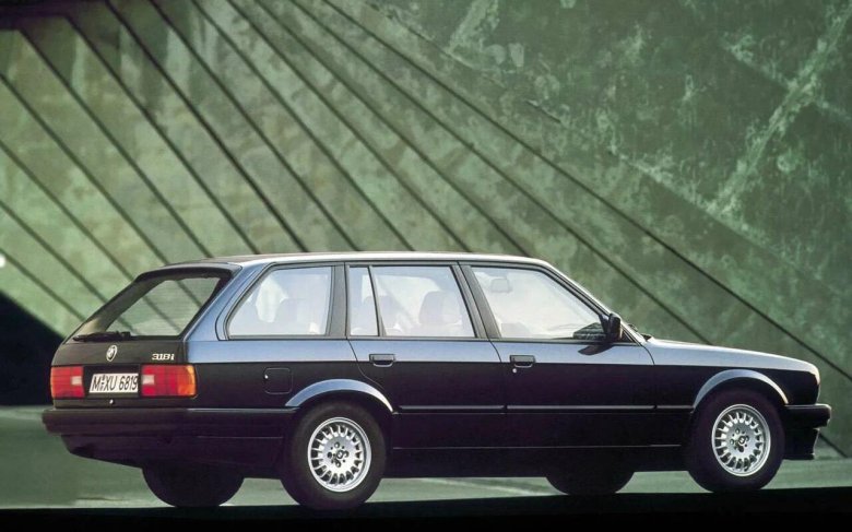 БМВ е30 универсал