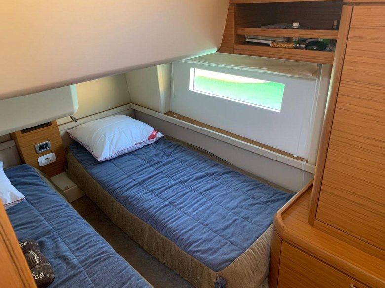 Катамаран lagoon 450s