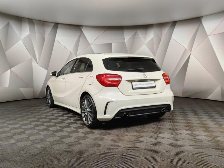 Белый мерседес бенц