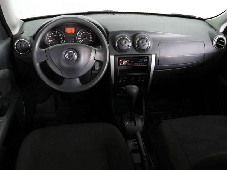 Ниссан Альмера 2018 салон