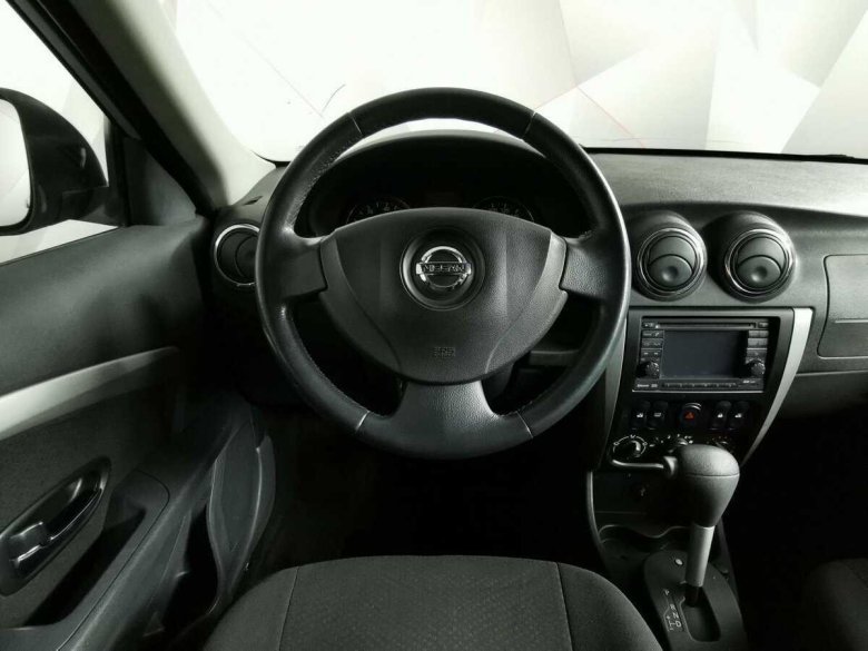 Nissan Almera g15 автомат