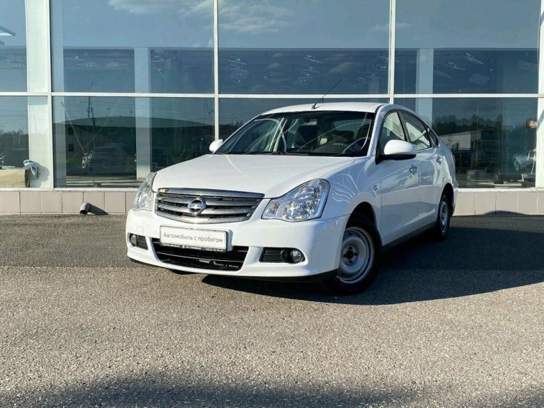 Ниссан Альмера 2014 белая