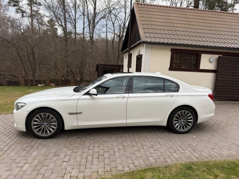 Bmw 750 2014